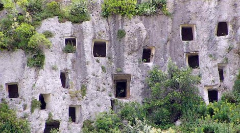 Grotta Trovato e necropoli di Pantalica - speleotrekking